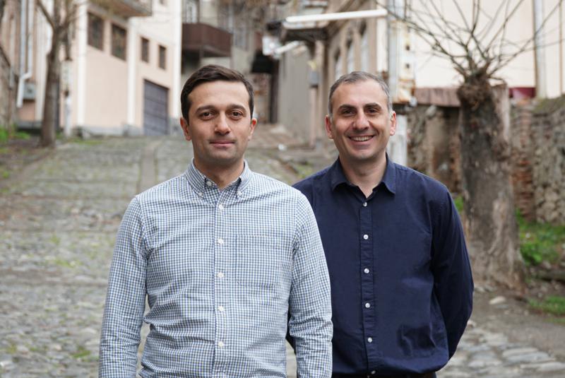 ადვოკატობიდან პოლიტიკაში: ვინ არის კანდიდატი, რომელმაც ამერიკულ ოცნებას მთაწმინდელებისთვის ბრძოლა არჩია